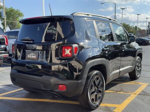 Used 2019 Jeep Renegade Sport image 15