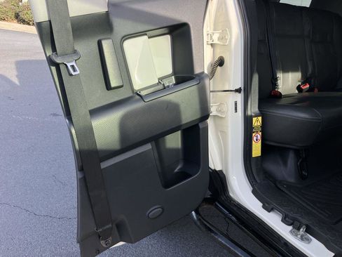 Used 2012 Toyota FJ Cruiser 4WD image 36