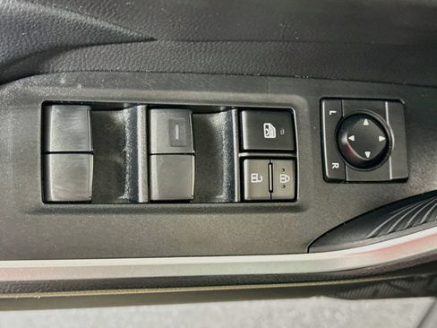 Certified 2021 Toyota RAV4 LE AWD/4WD image 18