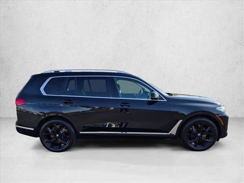 Used 2022 BMW X7 xDrive40i w/ Premium Package AWD/4WD image 4