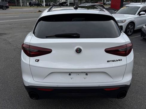 Used 2019 Alfa Romeo Stelvio Sport w/ Quick Order Package 22J Sport AWD/4WD image 16