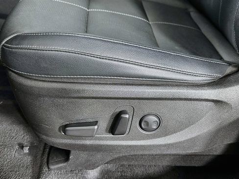 Used 2023 Kia Telluride EX w/ EX Captain's Chair Package FWD image 16