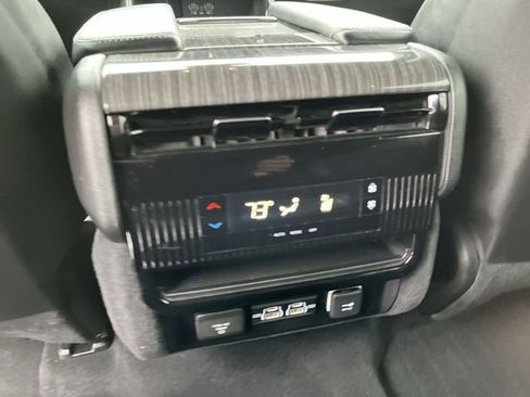 Used 2022 Jeep Wagoneer Series II image 24