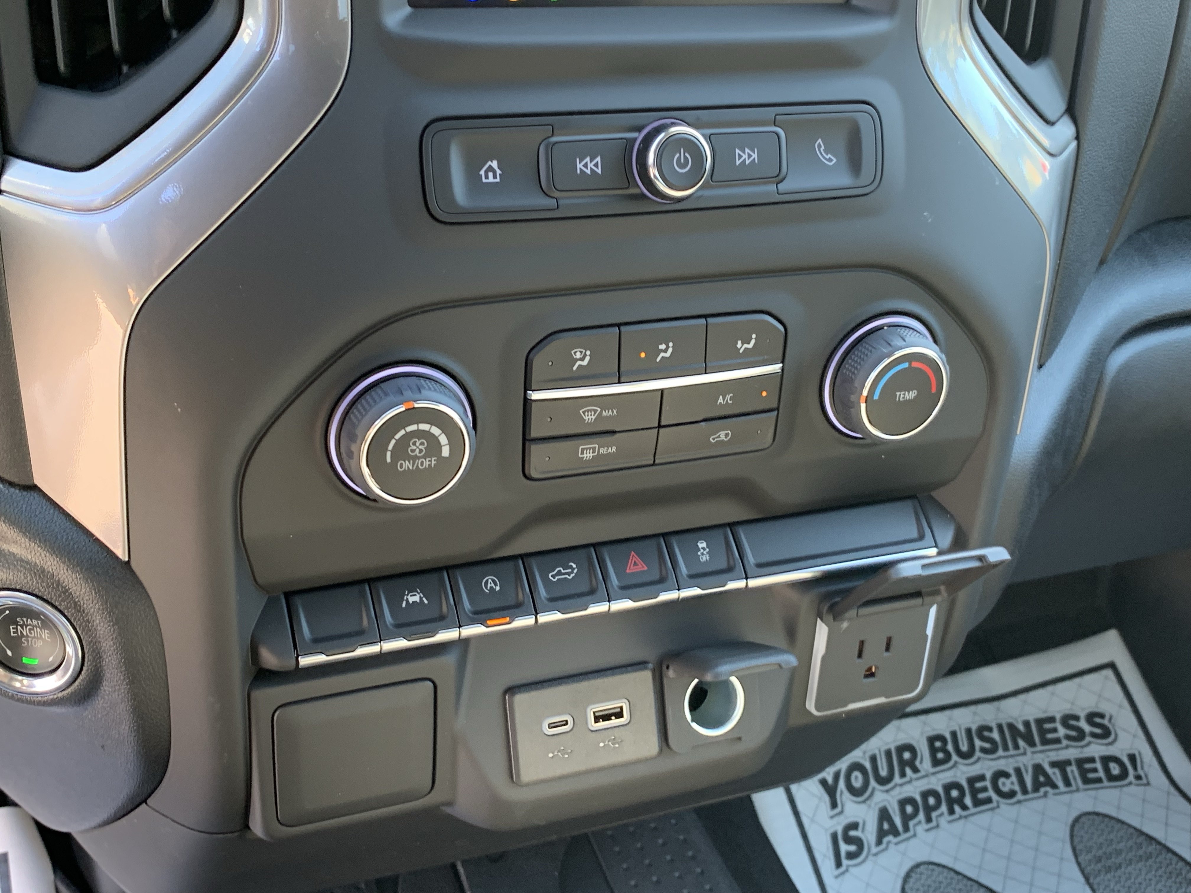 New 2026 Chevrolet Silverado 1500 Custom w/ Turbomax Blackout Package AWD/4WD image 15