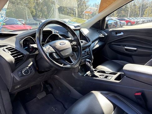 Used 2019 Ford Escape SEL image 6