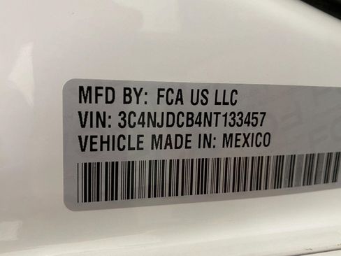 Used 2022 Jeep Compass Limited AWD/4WD image 31