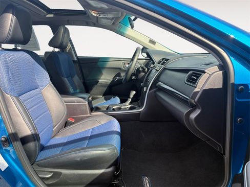 Used 2016 Toyota Camry SE image 15