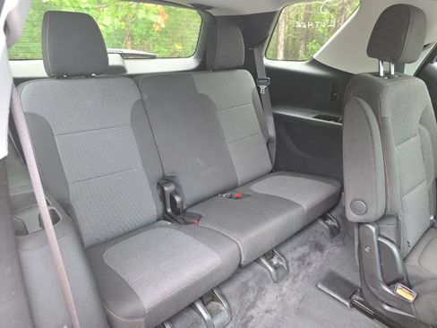 Used 2020 Chevrolet Traverse LT FWD image 18