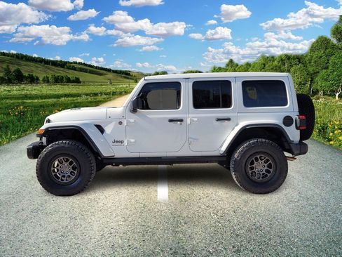 Used 2023 Jeep Wrangler Unlimited Rubicon 392 w/ Xtreme Recon 35" Tire Package image 3