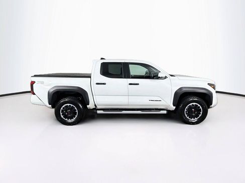 Used 2024 Toyota Tacoma TRD Off-Road w/ TRD Off Road Upgrade Package AWD/4WD image 12