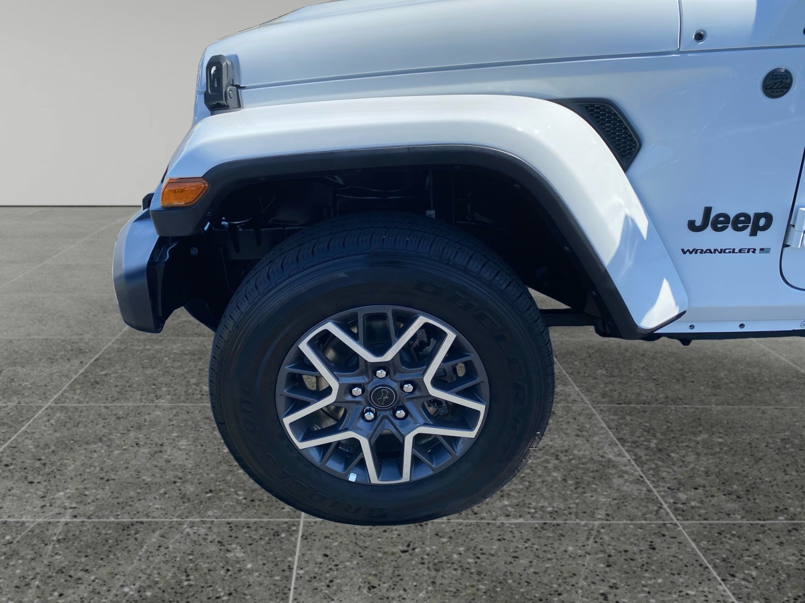 Used 2026 Jeep Wrangler Unlimited Sahara AWD/4WD image 14