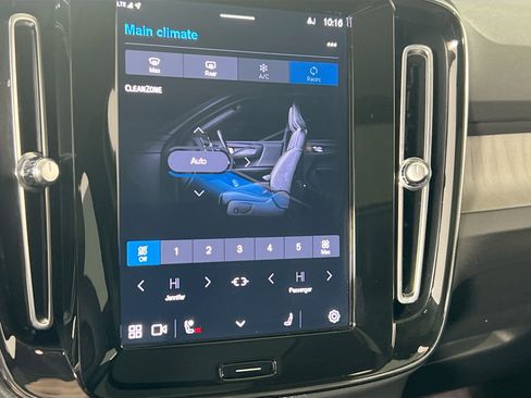 Used 2023 Volvo XC40 B5 Plus w/ Driver Assist Package image 16