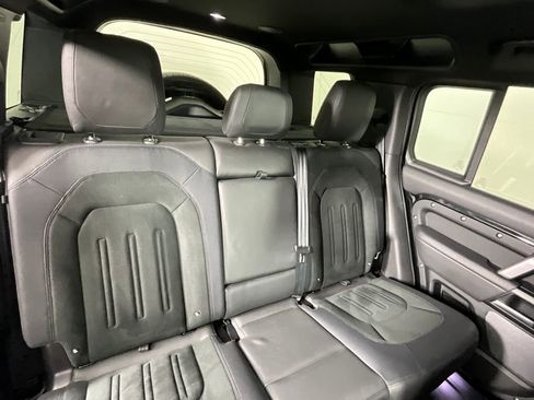 Certified 2024 Land Rover Defender 110 V8 image 23