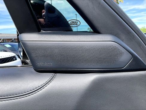 Used 2024 Land Rover Range Rover SE image 35