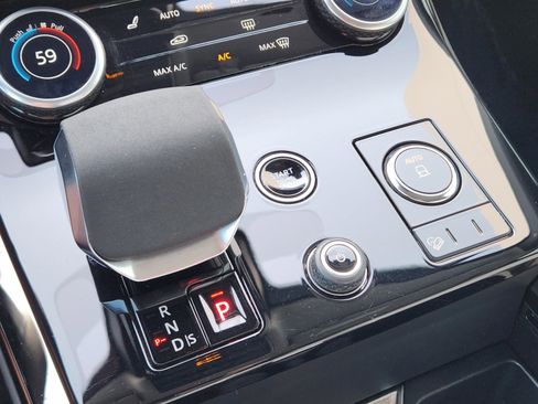 Used 2023 Land Rover Range Rover Sport SE image 21