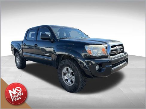 Used 2010 Toyota Tacoma PreRunner image 1