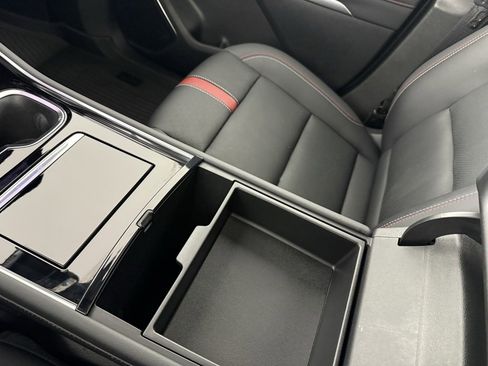 Used 2024 Chevrolet Traverse RS w/ LPO, Floor Liner Package image 26