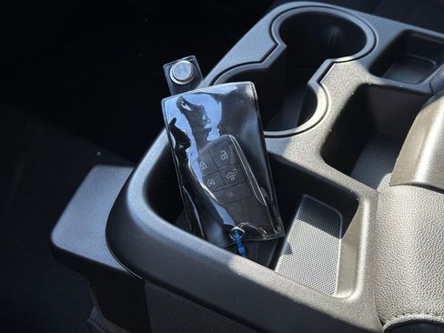 Used 2025 Chevrolet Silverado 1500 LT image 35