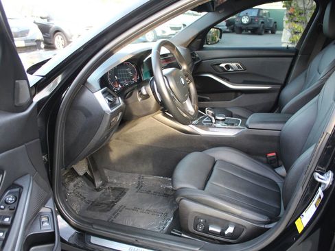 Used 2020 BMW 330i Sedan w/ Convenience Package RWD image 9