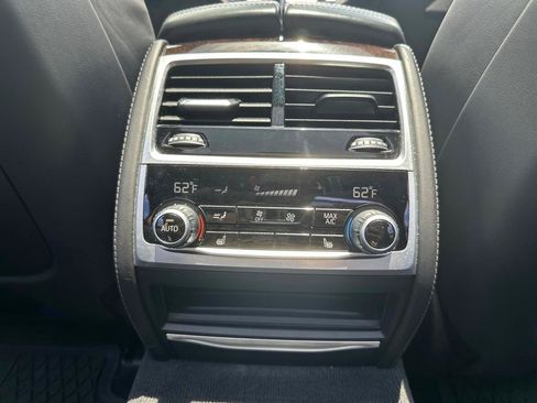 Used 2021 BMW 740i w/ M Sport Package RWD image 30