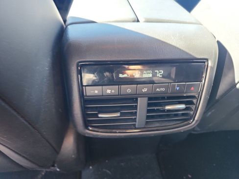 Used 2022 MAZDA CX-9 Touring image 15
