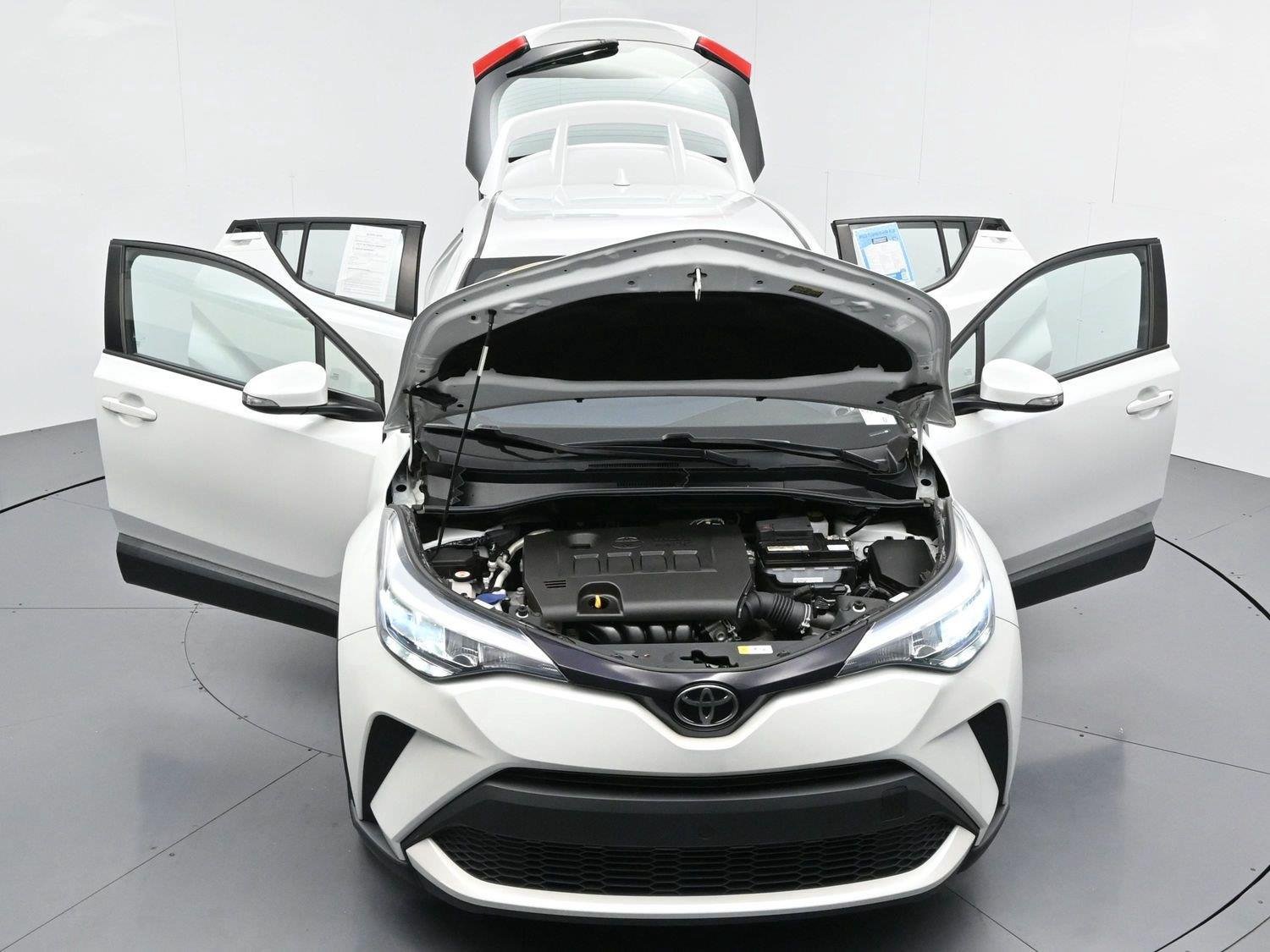 Used 2022 Toyota C-HR XLE FWD image 39