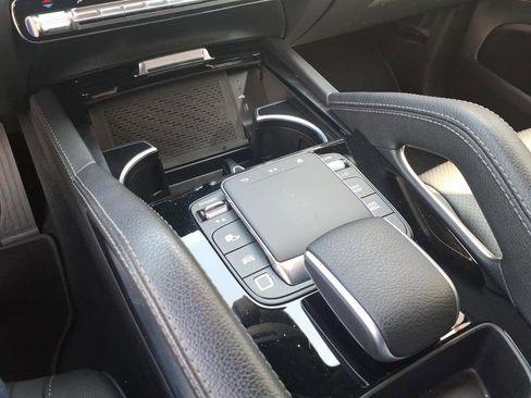 Used 2025 Mercedes-Benz GLE 350 4MATIC image 11
