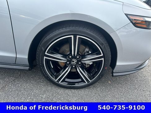 Used 2024 Honda Accord Sport image 10