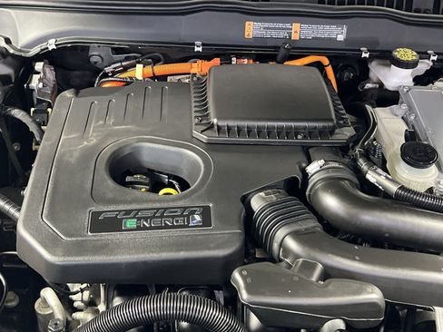 Used 2020 Ford Fusion Energi Titanium FWD image 30