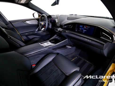 Used 2024 Ferrari Purosangue image 29