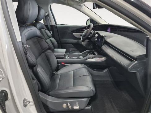 New 2026 Lincoln Nautilus Reserve image 17