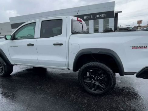 Certified 2024 Chevrolet Colorado Trail Boss w/ Advanced Trailering Package AWD/4WD image 3