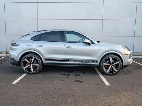 New 2026 Porsche Cayenne Coupe image 8