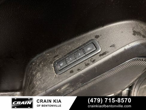 Used 2020 GMC Yukon SLT AWD/4WD image 17