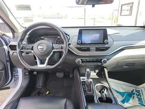 Used 2024 Nissan Altima 2.5 SR FWD image 4