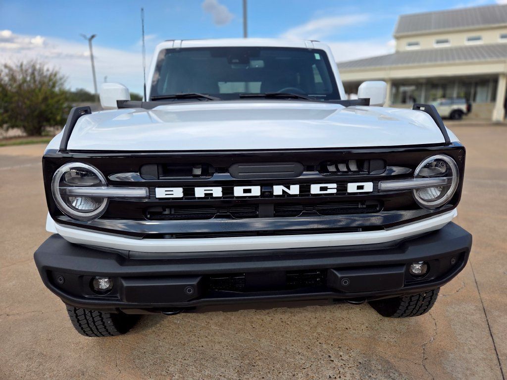 New 2026 Ford Bronco Outer Banks AWD/4WD image 2
