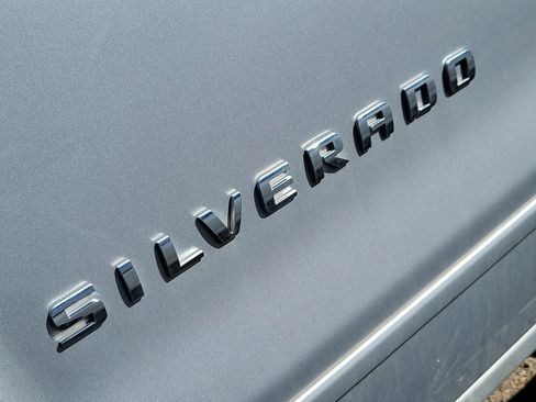 Used 2017 Chevrolet Silverado 1500 LT w/ All Star Edition image 10