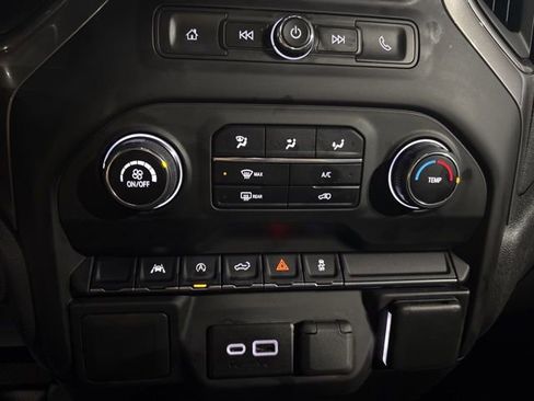 Used 2023 Chevrolet Silverado 1500 Custom image 25