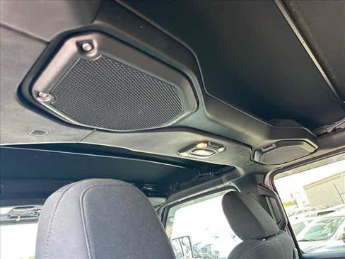 Used 2020 Jeep Gladiator Rubicon w/ Trailer Tow Package image 14