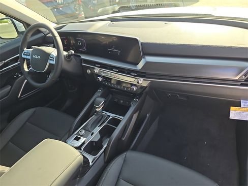 New 2025 Kia Telluride S image 12