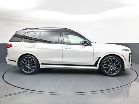 Used 2024 BMW X7 M60i w/ Executive Package AWD/4WD image 3