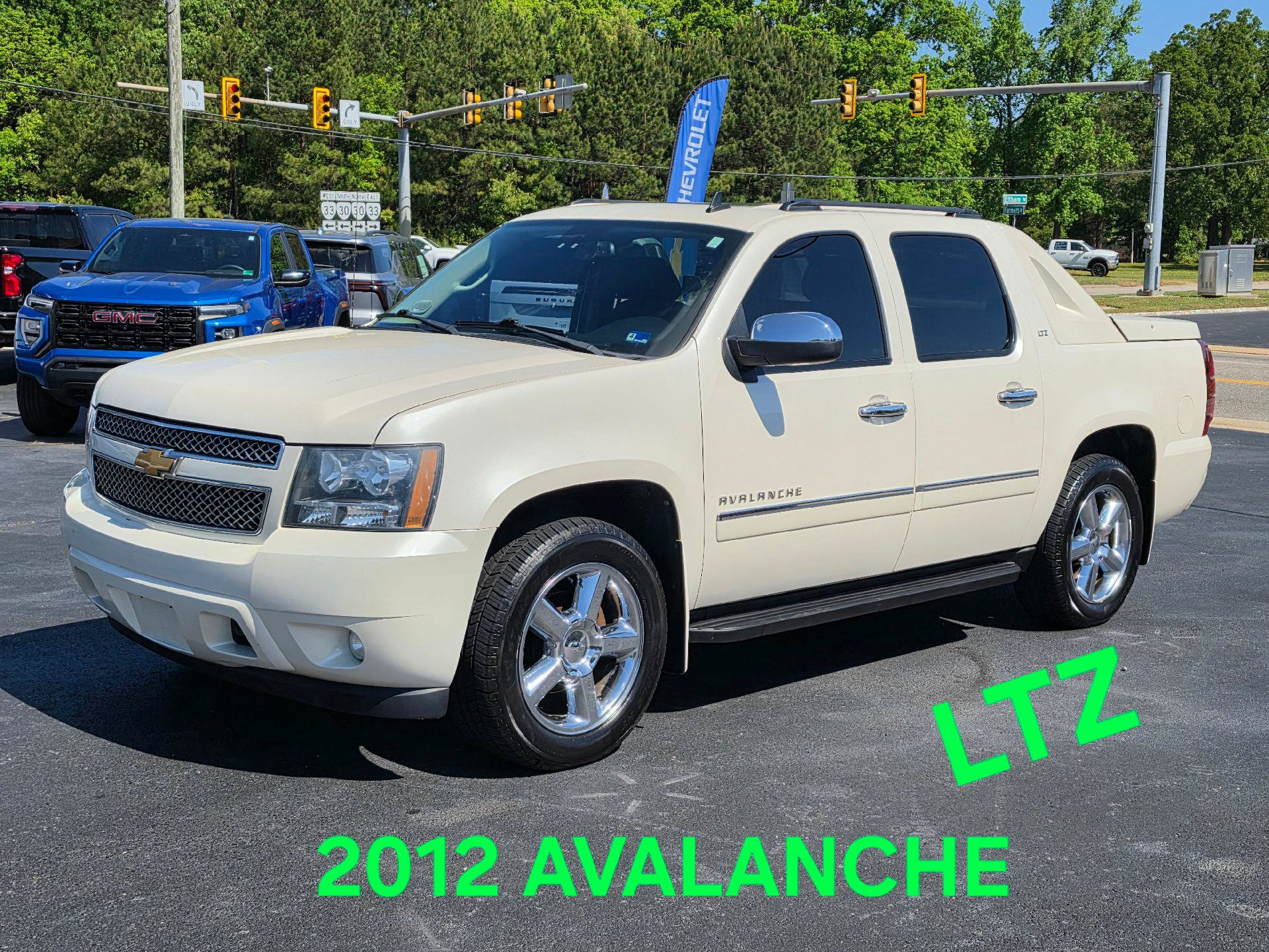 Used 2012 Chevrolet Avalanche LTZ AWD/4WD image 1