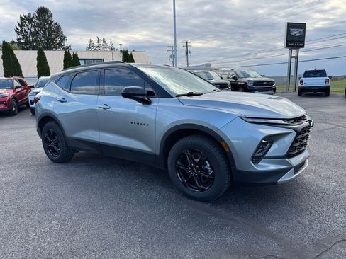 Used 2024 Chevrolet Blazer LT w/ Midnight/Sport Edition image 9