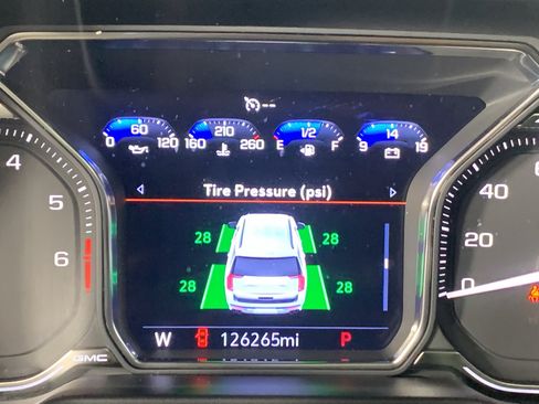 Used 2021 GMC Yukon SLT w/ SLT Premium Package image 24