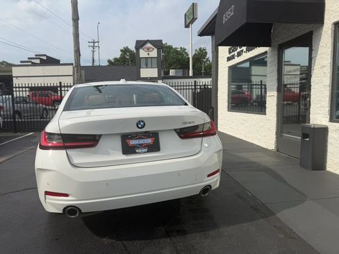 Used 2024 BMW 330i Sedan w/ Convenience Package RWD image 5