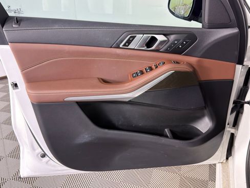 Used 2022 BMW X5 sDrive40i w/ M Sport Package image 31