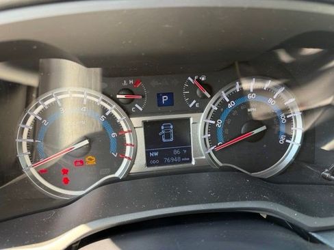 Used 2018 Toyota 4Runner TRD Off-Road Premium AWD/4WD image 14