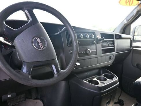 Used 2009 GMC Savana 3500 RWD image 15