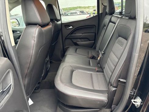 Used 2017 GMC Canyon SLE w/ All Terrain Package AWD/4WD image 9