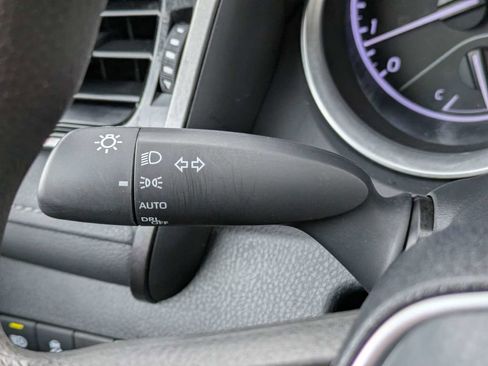 Used 2022 Toyota Camry LE FWD image 32